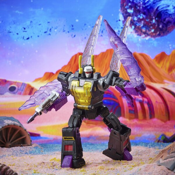 Transformers Legacy Deluxe Kickback Official Image  (20 of 53)